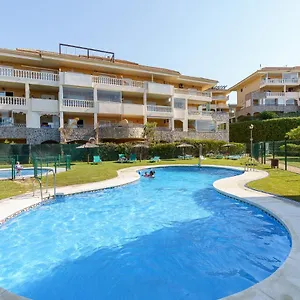 https://malagasuite-great-views-fuengirola.1costadelsol.com